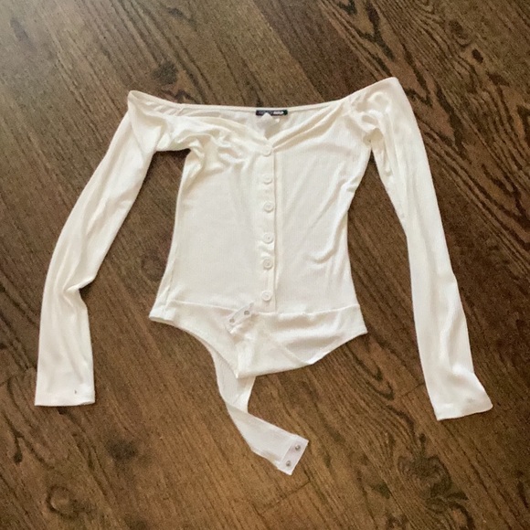 White off the shoulder bodysuit - Picture 1 of 2